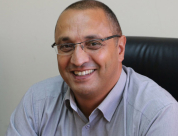  لجنة أولياء الأمور تهنئ الطلاب وذويهم بمناسبة عيد الفطر السعيد